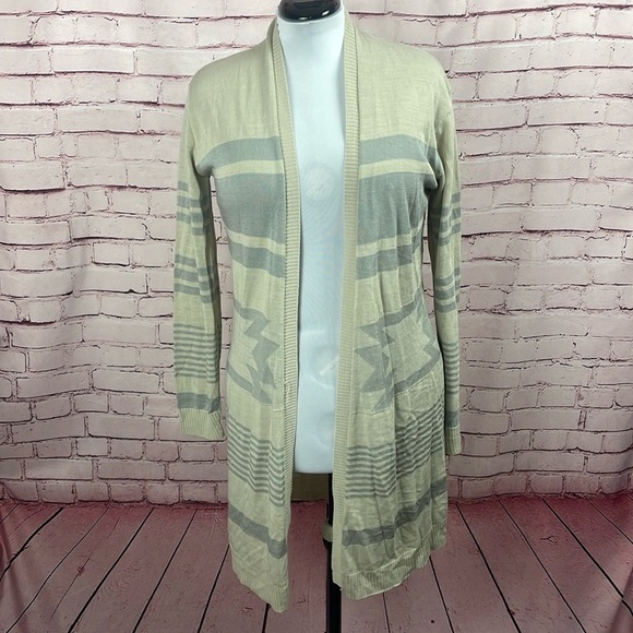 Charlotte Russe Sweaters - Charlotte Russe Cardigan - Size XL